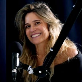 Episode 71: Leslie Serrero talks to Godfrey Deeny about “Selling the Dream of Luxury Spirits” EN